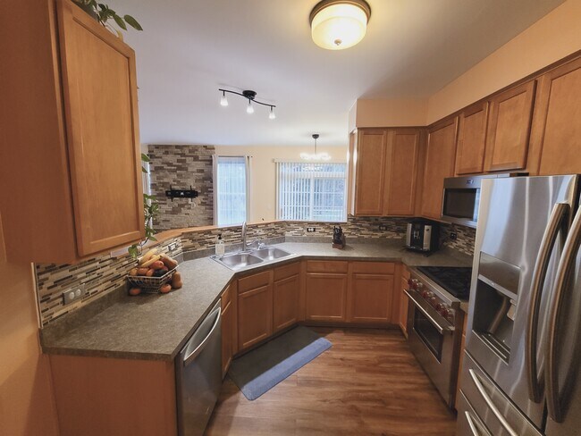 Foto del edificio - 24205 Walnut Cir