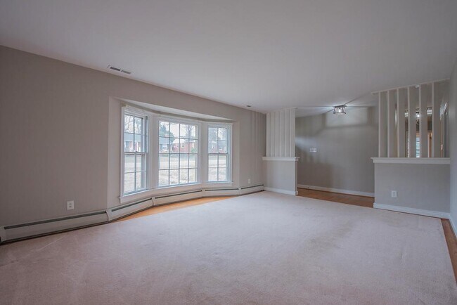 Building Photo - 9313 Overhill Rd