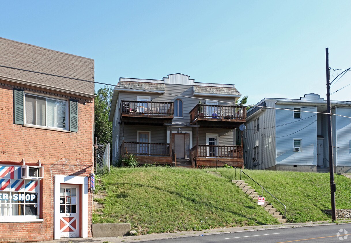 Building Photo - 5207 Montgomery Rd