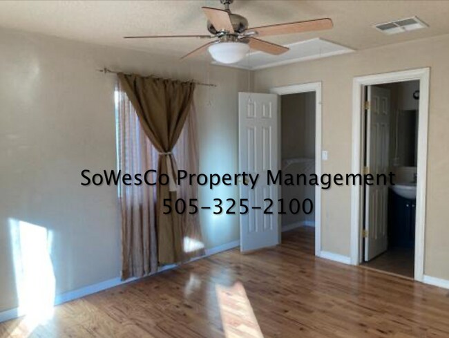 Building Photo - Updated 3 Bed 2 Bath Farmington Home Centr...