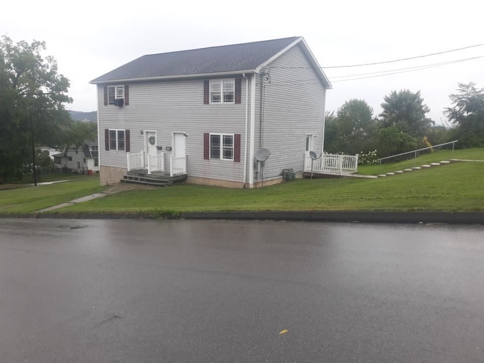 Building Photo - 2235 Riverside Dr