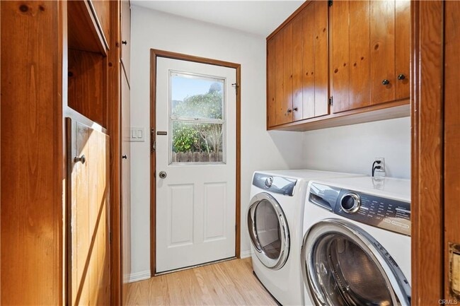 Foto del edificio - 9207 Whitaker Ave