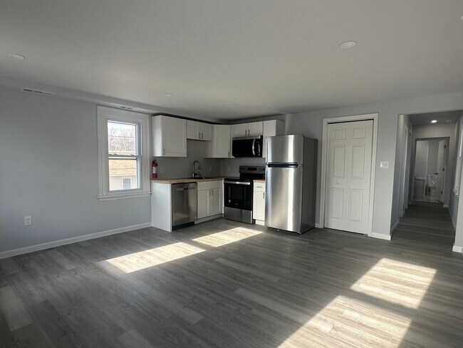 Foto del edificio - 125 Pennington Ave