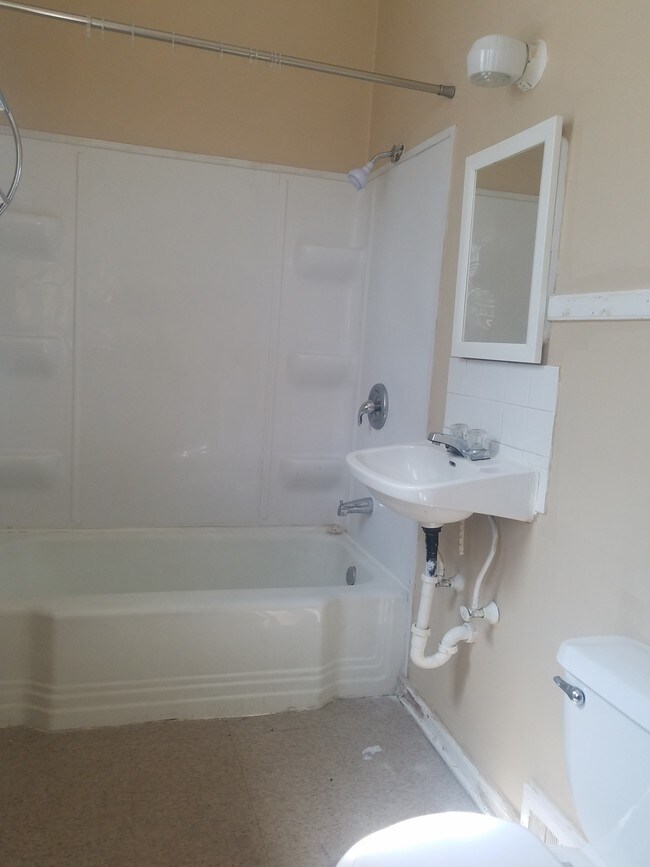 Foto del edificio - 116 N 13th St