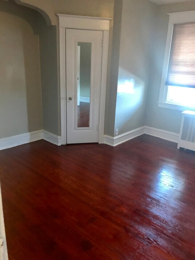 Primary Photo - 237 huntley Road