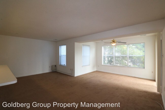 Foto del edificio - 14203 Wolf Creek Pl