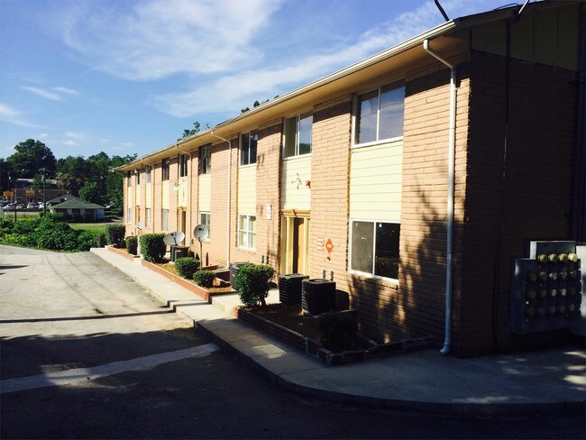 Foto del edificio - 510 Fairground St NE