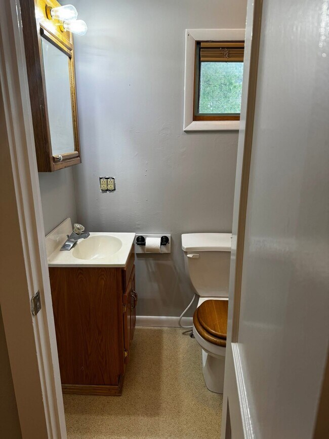 Bathroom L - 220 N James St