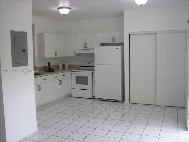 Building Photo - 16053 Emerald Cove Rd