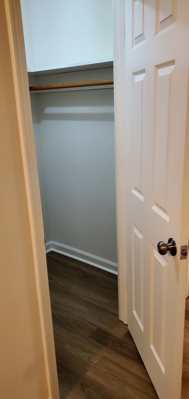 Foto del edificio - 6337 Quinn Dr