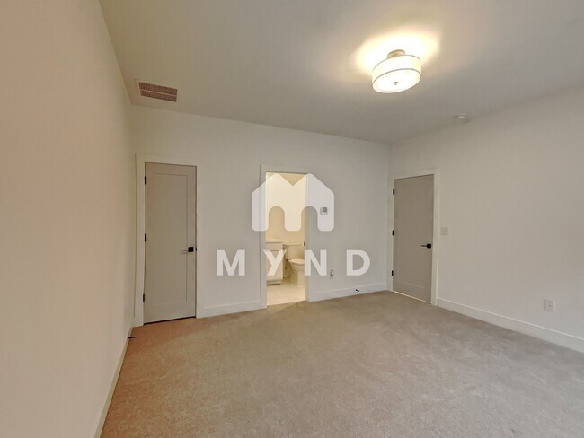 Building Photo - 1537 Millwood Pl SE