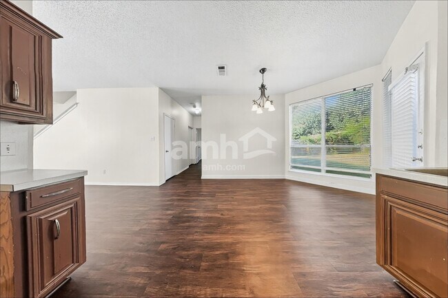 Foto del edificio - 8551 Western Meadows Dr