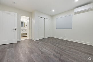 Building Photo - 1370 Nashville St