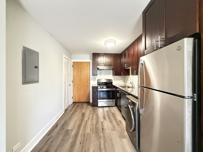 Foto del edificio - 725 St Johns Ave