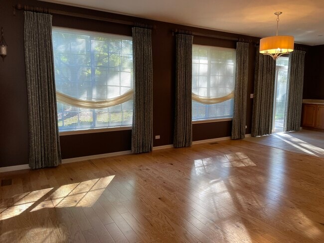 Building Photo - 5611 Wildspring Dr