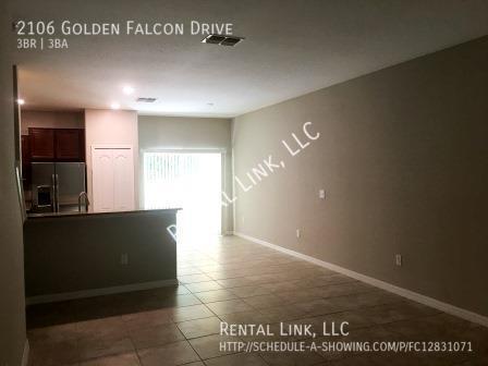 Building Photo - Townhouse For Rent in Ruskin