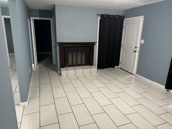 Building Photo - 1924 Nekoma Ct