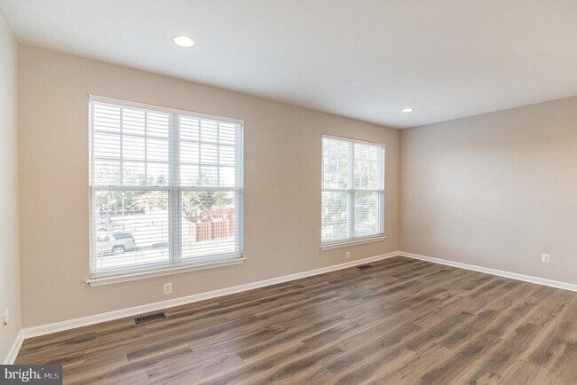 Foto del edificio - 9240 Cascade Falls Dr