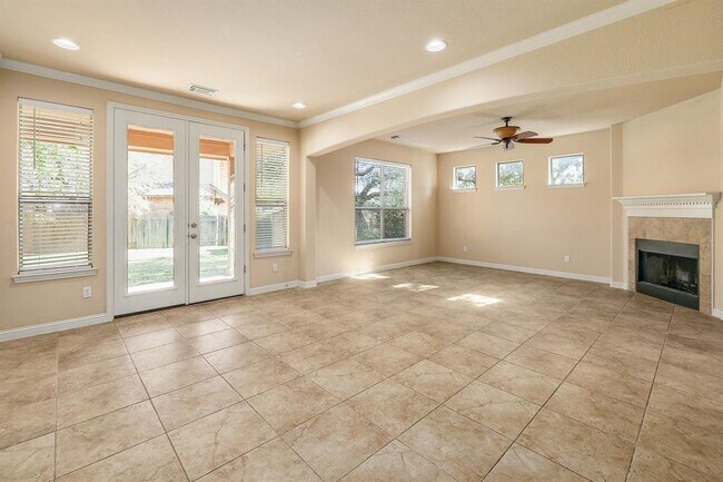 Foto del edificio - 3313 Pine Needle Cir