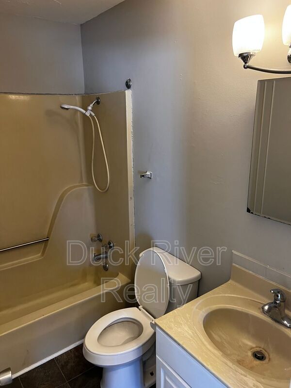Foto del edificio - 525 Woods Dr