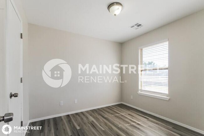 Building Photo - 8909 N W 83RD ST, OKLAHOMA CITY, OK 73132