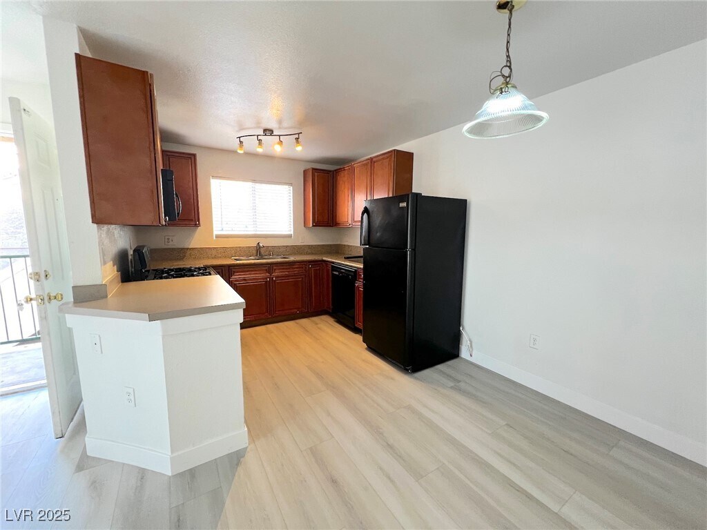 Foto principal - 3969 Rebecca Raiter Ave
