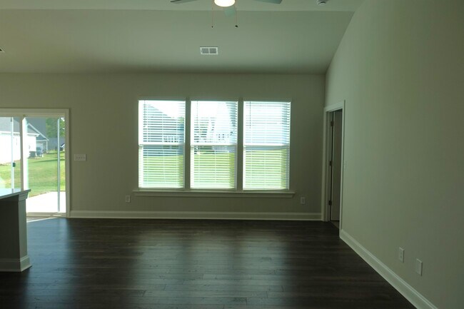 Building Photo - 671 Clearbrook Ct