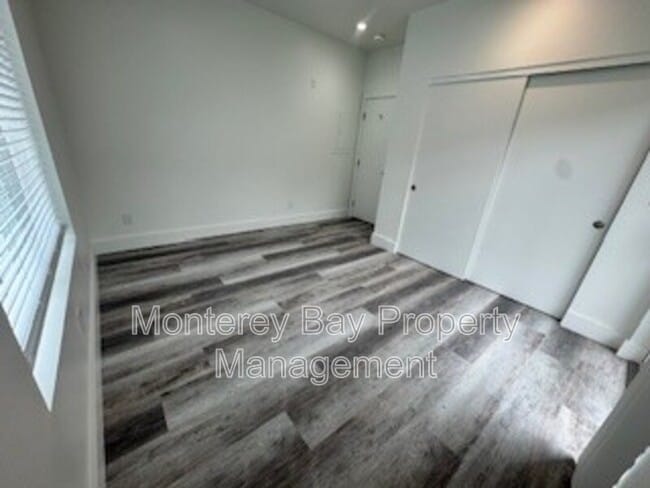 Building Photo - 3108 Seacrest Ave