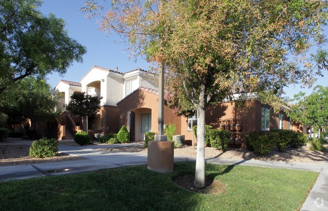 Foto del edificio - Vintage Desert Rose 55+ Senior Apartments