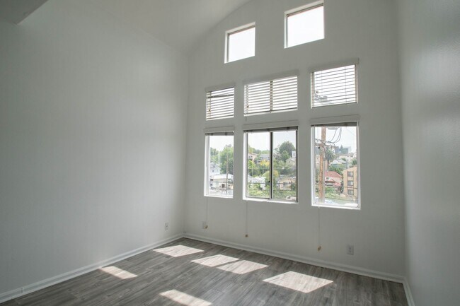 Foto del edificio - 425 N Alvarado St