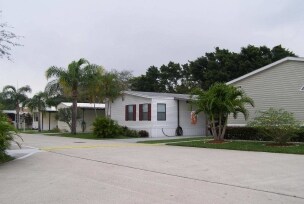 Building Photo - Palm Beach Plantation