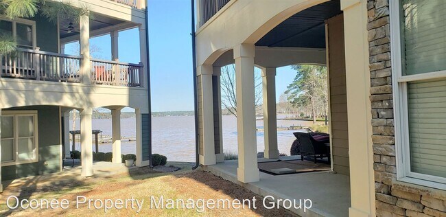 Building Photo - 117 S Bay Rd