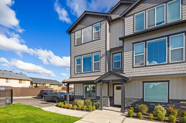 Building Photo - Rainier View Court Townhomes