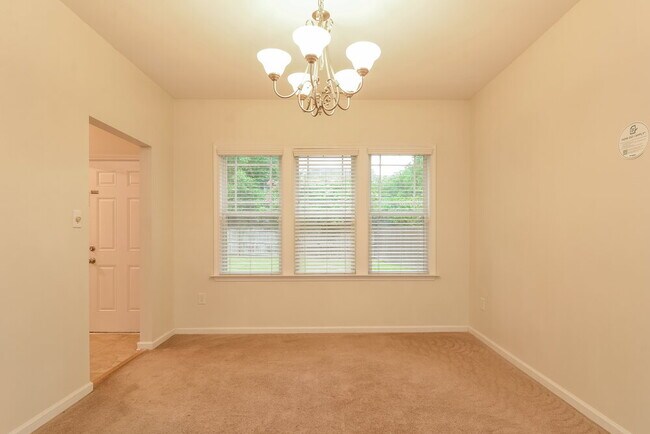 Foto del edificio - 4812 Landover Ridge Dr