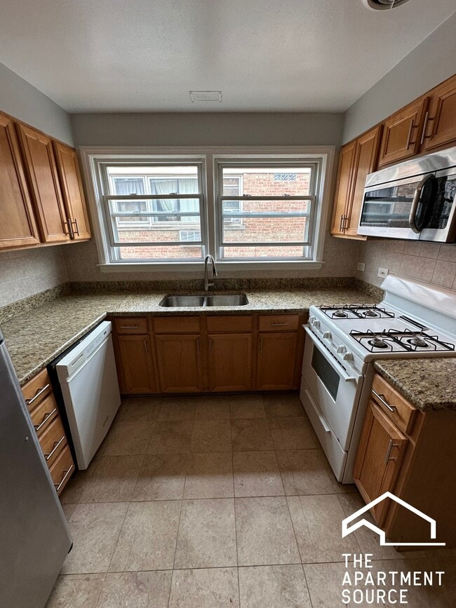 Foto del edificio - 8221 Keating Ave