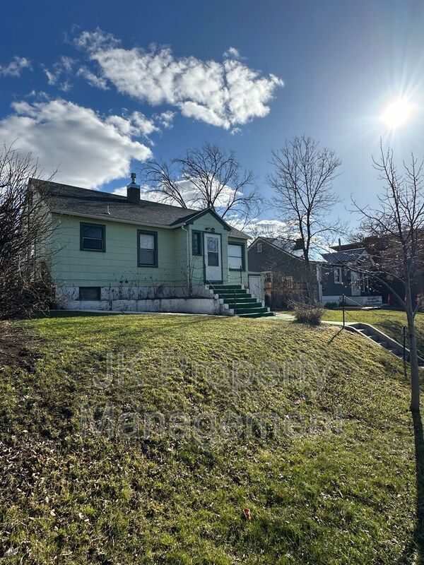 Primary Photo - 1210 1st Ave N