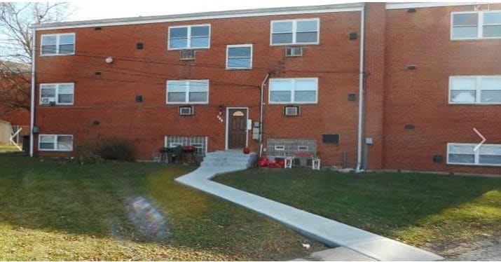 Primary Photo - 568 Pershing Ave