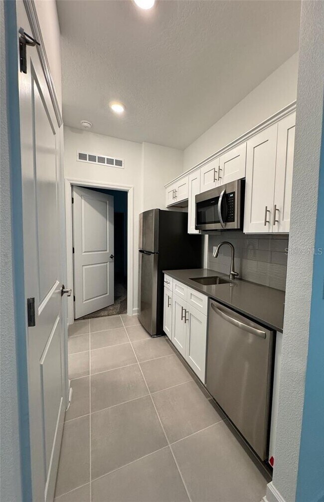 Foto del edificio - 1877 Blissful Dr