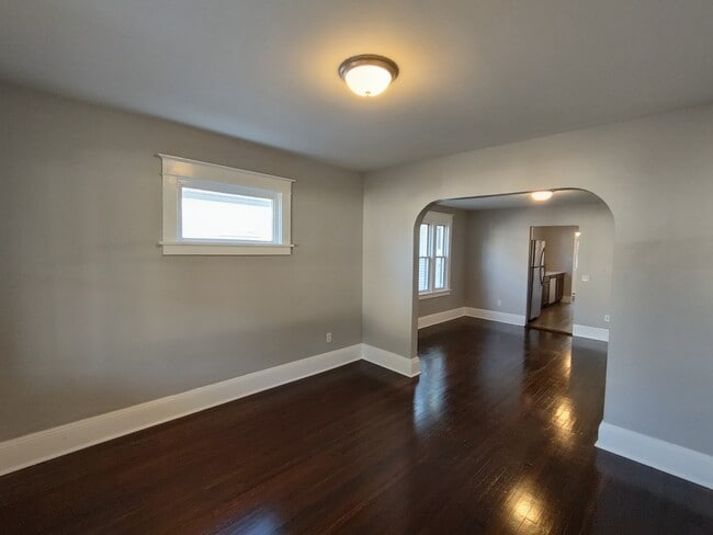 Building Photo - 1725 Avenue M