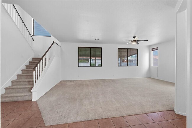 Foto del edificio - 920 Stable Glen Dr