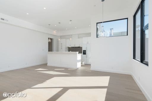Building Photo - 435 Duboce Ave