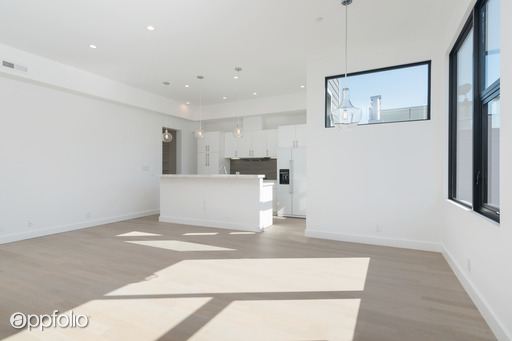 Foto del edificio - 435 Duboce Ave