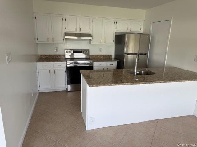 Building Photo - 8 Hillview Ct