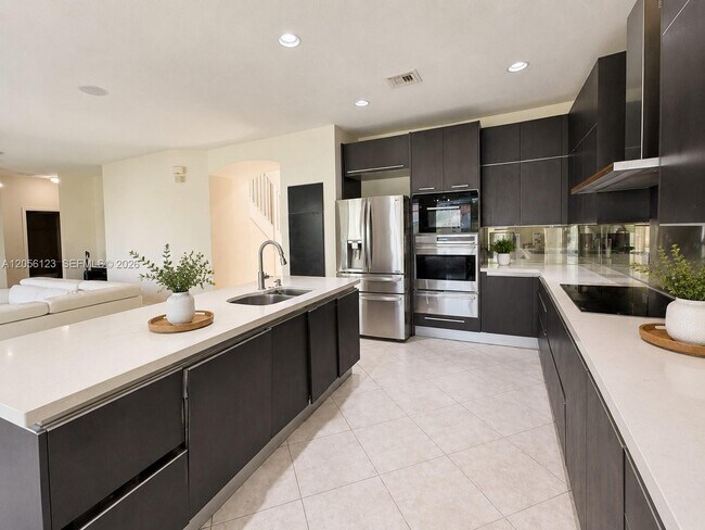 Foto del edificio - 4415 E Whitewater Ave