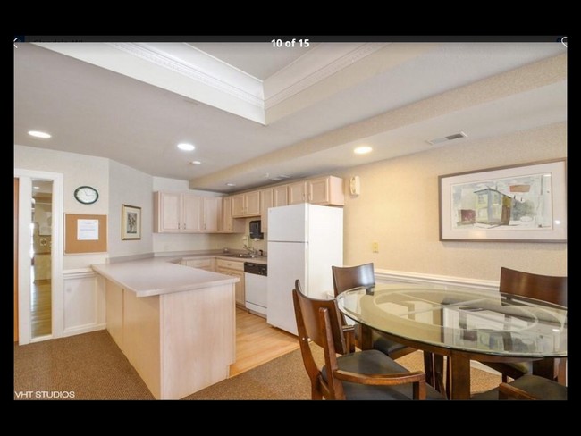 Foto del edificio - 7307 N Port Washington Rd
