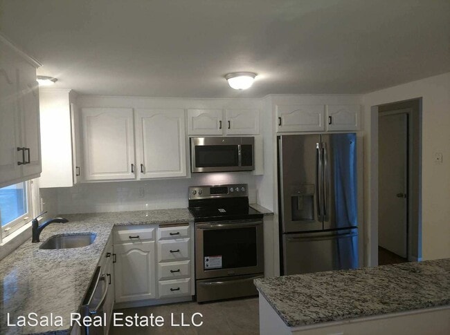 Building Photo - 3 br, 2 bath House - 61 Berkshire Rd.