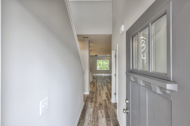 Foto del edificio - Beautiful NEW 3 Bed 2.5 Bath Townhome in M...