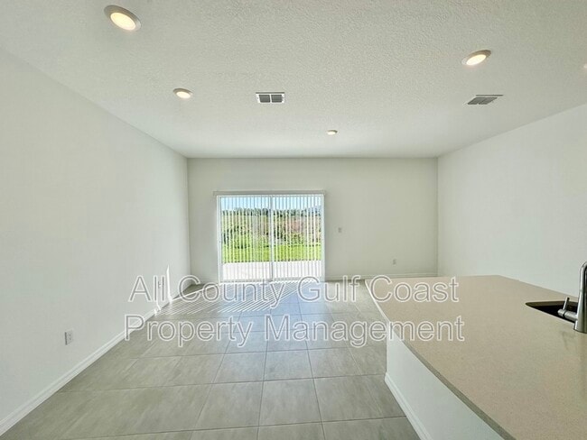Building Photo - 11906 Glenside Ter