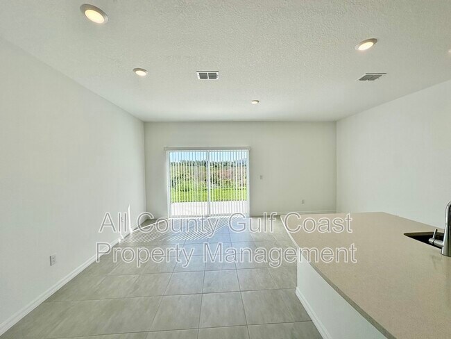 Foto del edificio - 15097 Cuzcorro Ct