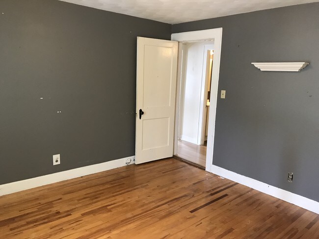 Bedroom 1 - 11 Ann St
